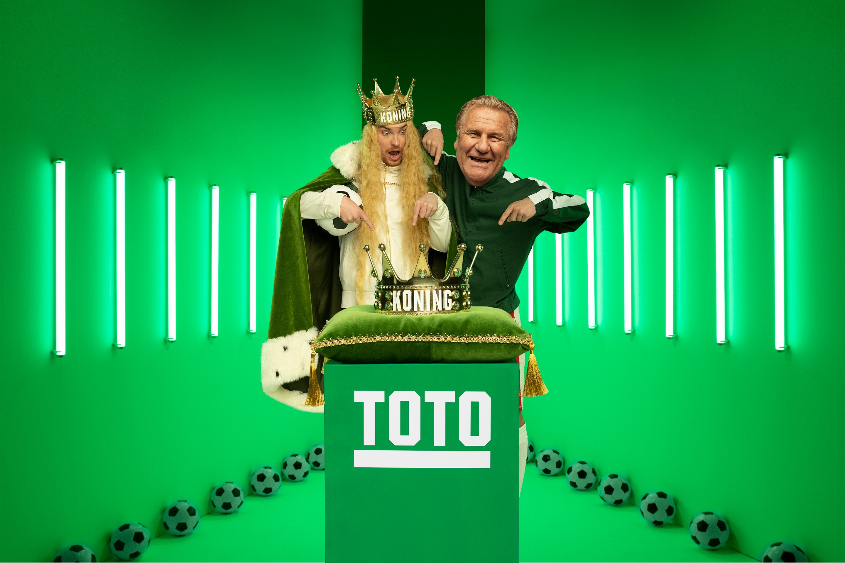 Koning Toto wint twee gouden Effies, een ongekende prestatie Koning Toto wint twee gouden Effies, een ongekende prestatie